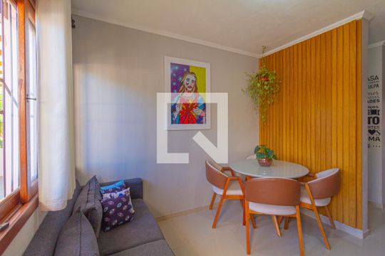 Sala de casa à venda com 2 quartos, 58m² em Harmonia, Canoas