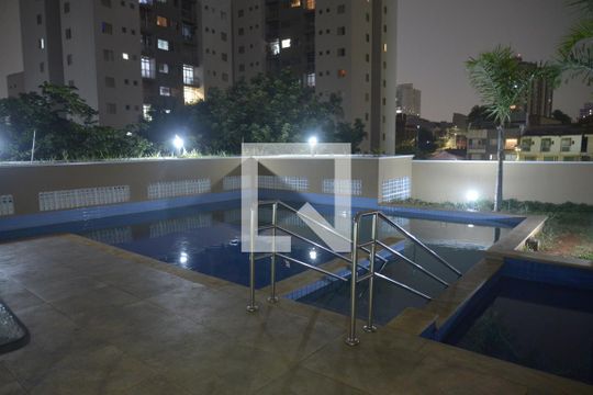 Área comum - Piscina de apartamento para alugar com 2 quartos, 56m² em Vila Floresta, Santo André