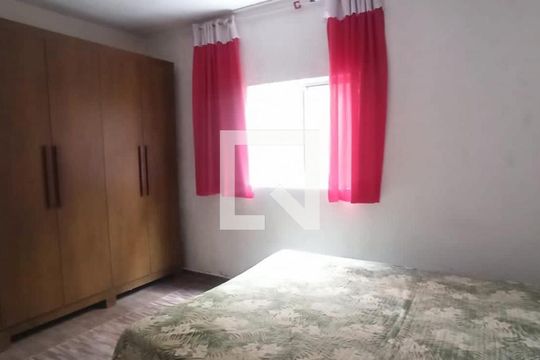 Quarto de casa à venda com 4 quartos, 160m² em Tropical, Contagem