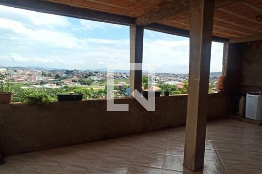 Sacada de casa à venda com 4 quartos, 160m² em Tropical, Contagem