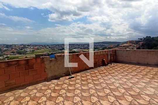 Sacada de casa à venda com 4 quartos, 160m² em Tropical, Contagem