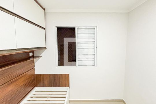 Quarto 2 de apartamento para alugar com 2 quartos, 46m² em Jardim Ipanema, Santo André