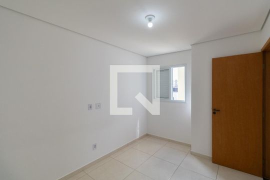 Quarto 1 de apartamento para alugar com 2 quartos, 42m² em Vila Granada, São Paulo