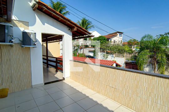 varanda quartos de casa à venda com 5 quartos, 450m² em Taquara, Rio de Janeiro