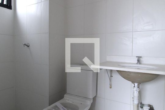Banheiro da Suíte de kitnet/studio à venda com 1 quarto, 26m² em Vila Olímpia, São Paulo