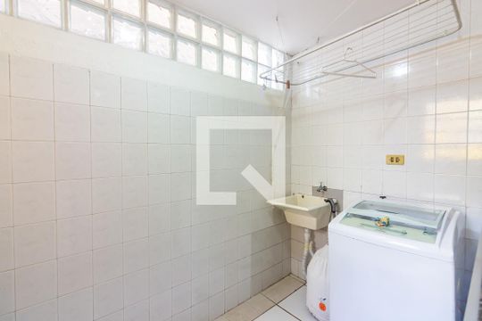 Área de Serviço  de casa à venda com 2 quartos, 147m² em Km 18, Osasco