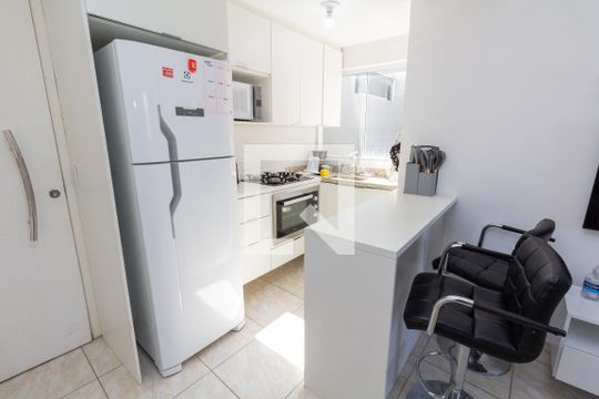 Cozinha de apartamento para alugar com 2 quartos, 43m² em Vila Santa Teresa (zona Leste), São Paulo
