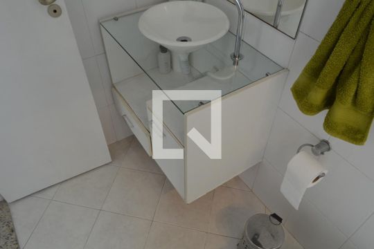 Banheiro da Suíte 1 de casa de condomínio à venda com 3 quartos, 197m² em Pechincha, Rio de Janeiro