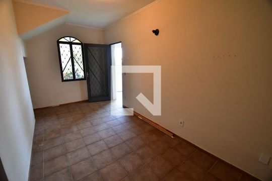 Sala de casa à venda com 6 quartos, 325m² em Conjunto Habitacional Vila Santana (sousas), Campinas