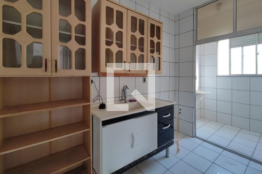 Cozinha de apartamento à venda com 2 quartos, 47m² em Vila Abaeté, Campinas