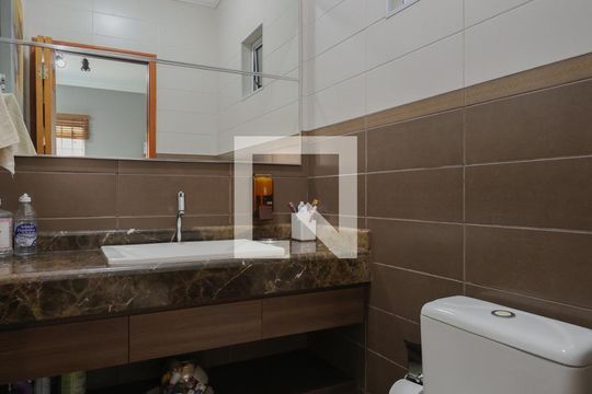 Lavabo de casa à venda com 3 quartos, 262m² em Santa Teresinha, São Paulo
