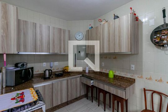 Cozinha de apartamento para alugar com 4 quartos, 200m² em Ouro Preto, Belo Horizonte