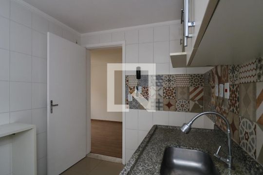 Cozinha de apartamento à venda com 2 quartos, 50m² em Parque Erasmo Assunção, Santo André