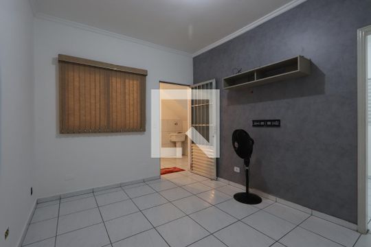 Casa à venda com 5 quartos, 210m² em Vila Prudente, São Paulo