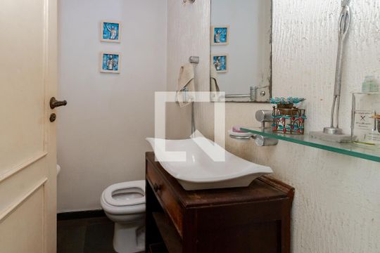 Lavabo de casa para alugar com 4 quartos, 600m² em Jardim Petropolis, São Paulo