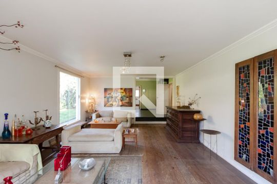Casa para alugar com 4 quartos, 600m² em Jardim Petropolis, São Paulo