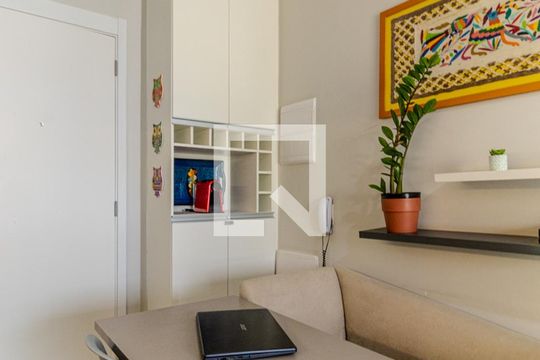 Cozinha de kitnet/studio para alugar com 1 quarto, 31m² em Campos Elíseos, São Paulo