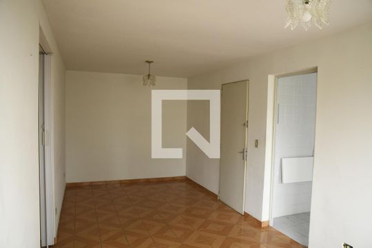 Sala de apartamento para alugar com 2 quartos, 64m² em Jardim Caiapiá, Cotia