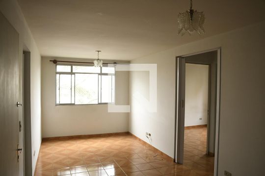 Apartamento para alugar com 2 quartos, 64m² em Jardim Caiapiá, Cotia