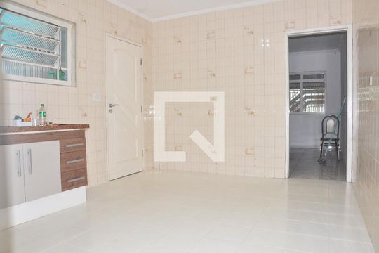 Cozinha de casa para alugar com 3 quartos, 150m² em Chácara São João, São Paulo