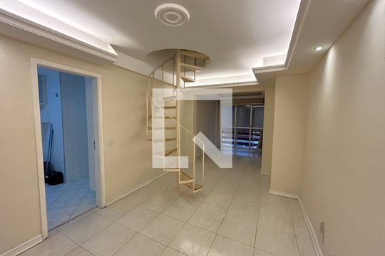 Sala de apartamento à venda com 2 quartos, 130m² em Méier, Rio de Janeiro