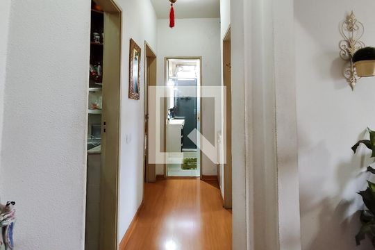 Corredor de apartamento à venda com 2 quartos, 74m² em Estácio, Rio de Janeiro