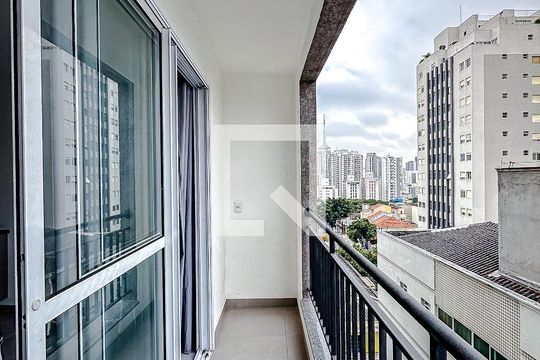Varanda da Sala/Quarto de kitnet/studio para alugar com 1 quarto, 28m² em Vila Mariana, São Paulo