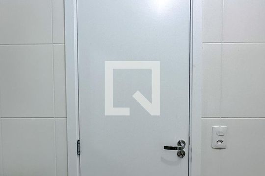 Banheiro de kitnet/studio para alugar com 1 quarto, 28m² em Vila Mariana, São Paulo