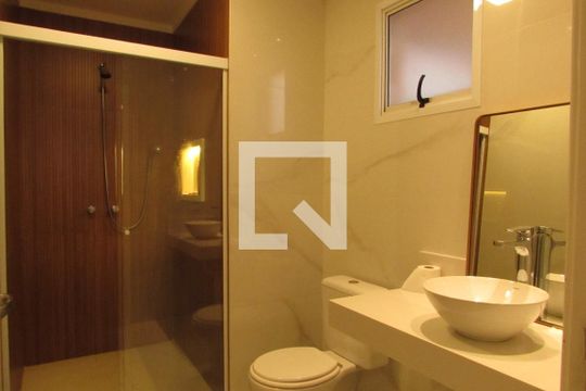 Banheiro da suíte 1 de apartamento à venda com 3 quartos, 190m² em Jardim Arpoador, São Paulo