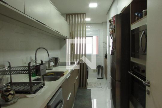 Cozinha de apartamento à venda com 3 quartos, 190m² em Jardim Arpoador, São Paulo