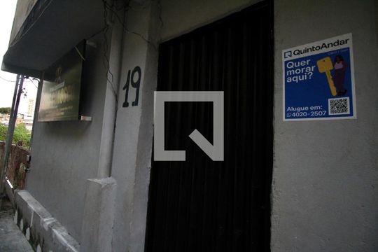 Plaquinha de casa para alugar com 2 quartos, 74m² em Garcia, Salvador