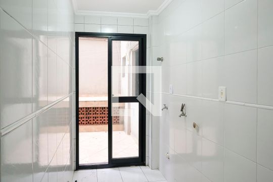 Área de serviço de apartamento para alugar com 3 quartos, 123m² em Santa Maria, São Caetano do Sul