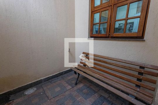 Área de casa à venda com 2 quartos, 120m² em Taboão, Diadema