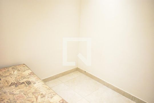 Quarto 1 de apartamento para alugar com 2 quartos, 37m² em Riacho 1, Brasília