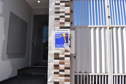 Fachada de apartamento para alugar com 2 quartos, 37m² em Riacho 1, Brasília