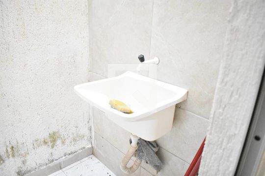 Área de Serviço de apartamento para alugar com 2 quartos, 37m² em Riacho 1, Brasília