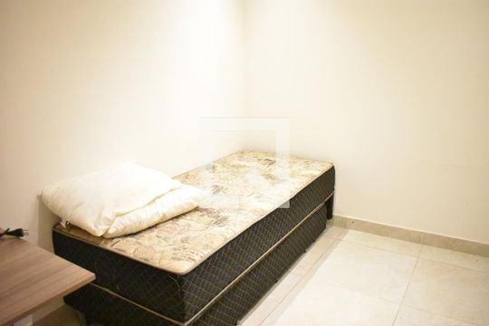 Quarto 1 de apartamento para alugar com 2 quartos, 37m² em Riacho 1, Brasília