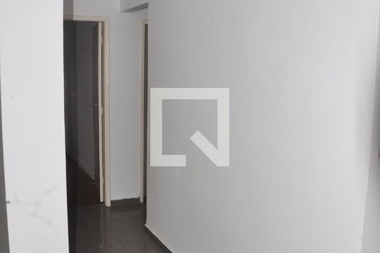 Corredor de casa para alugar com 4 quartos, 350m² em Vila Roque, São Paulo