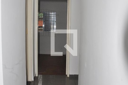 Corredor de casa para alugar com 4 quartos, 350m² em Vila Roque, São Paulo