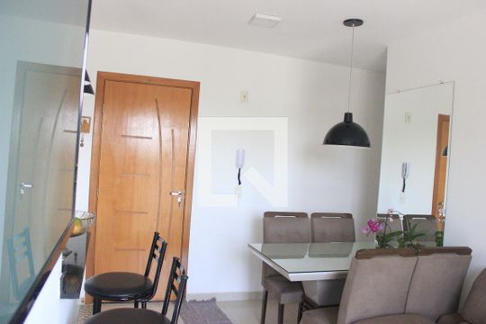 Sala de apartamento à venda com 2 quartos, 49m² em Taboão, Guarulhos