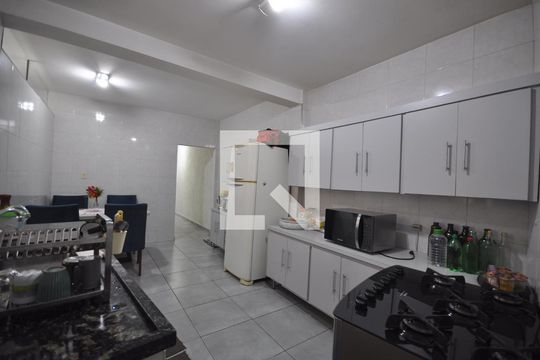 Cozinha de casa à venda com 3 quartos, 200m² em Parque Edu Chaves, São Paulo