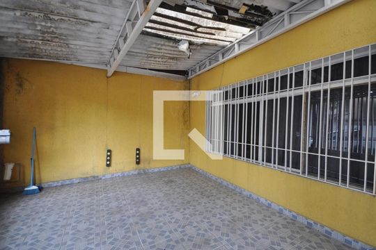 Garagem de casa à venda com 3 quartos, 200m² em Parque Edu Chaves, São Paulo