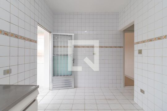 Cozinha de casa para alugar com 2 quartos, 96m² em Vila Pauliceia, São Paulo