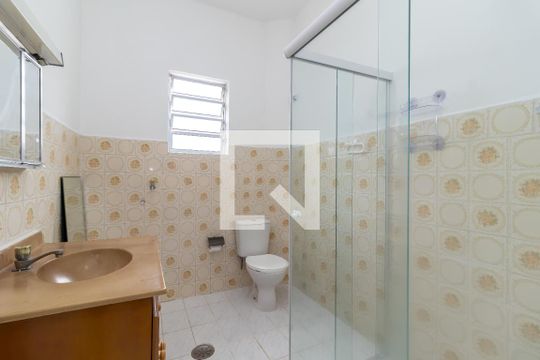 Banheiro de casa para alugar com 2 quartos, 96m² em Vila Pauliceia, São Paulo
