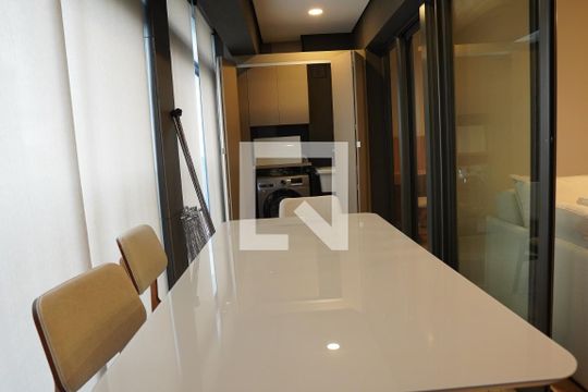 Varanda de apartamento à venda com 2 quartos, 69m² em Pinheiros, São Paulo