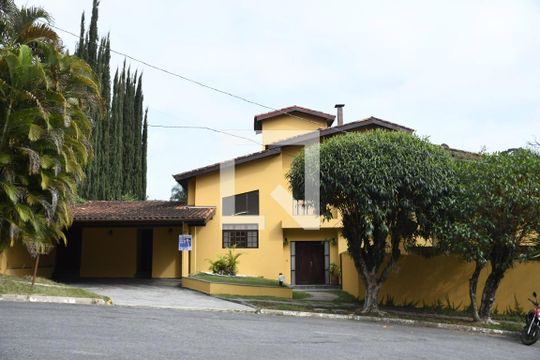 Fachada de casa de condomínio para alugar com 6 quartos, 285m² em São Paulo Ii, Cotia