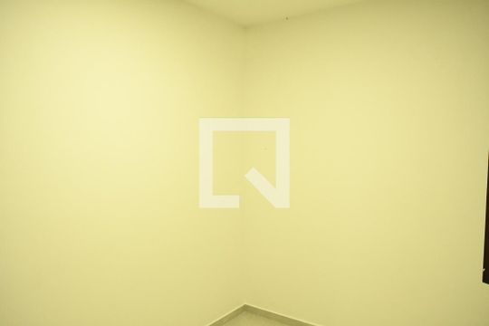 Quarto de Serviço de casa de condomínio para alugar com 6 quartos, 285m² em São Paulo Ii, Cotia
