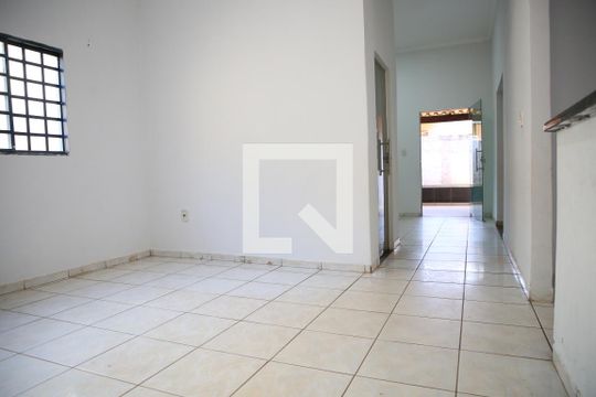 Casa à venda com 3 quartos, 180m² em Chácaras Recreio São João, Goiânia