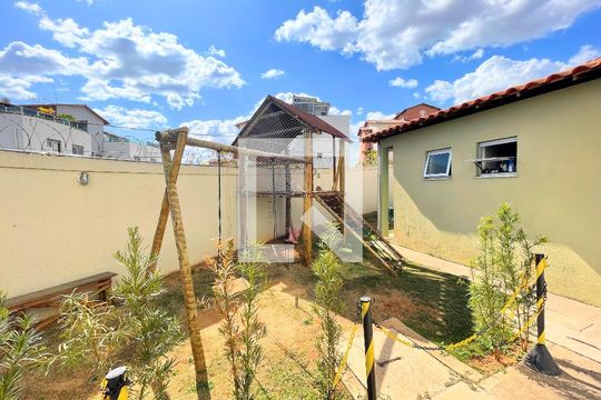 Playground de apartamento à venda com 2 quartos, 58m² em Morro do Confisco, Contagem