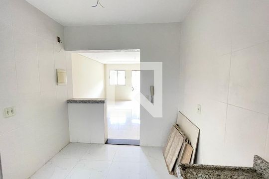 Cozinha / Área de serviço de apartamento à venda com 2 quartos, 58m² em Morro do Confisco, Contagem